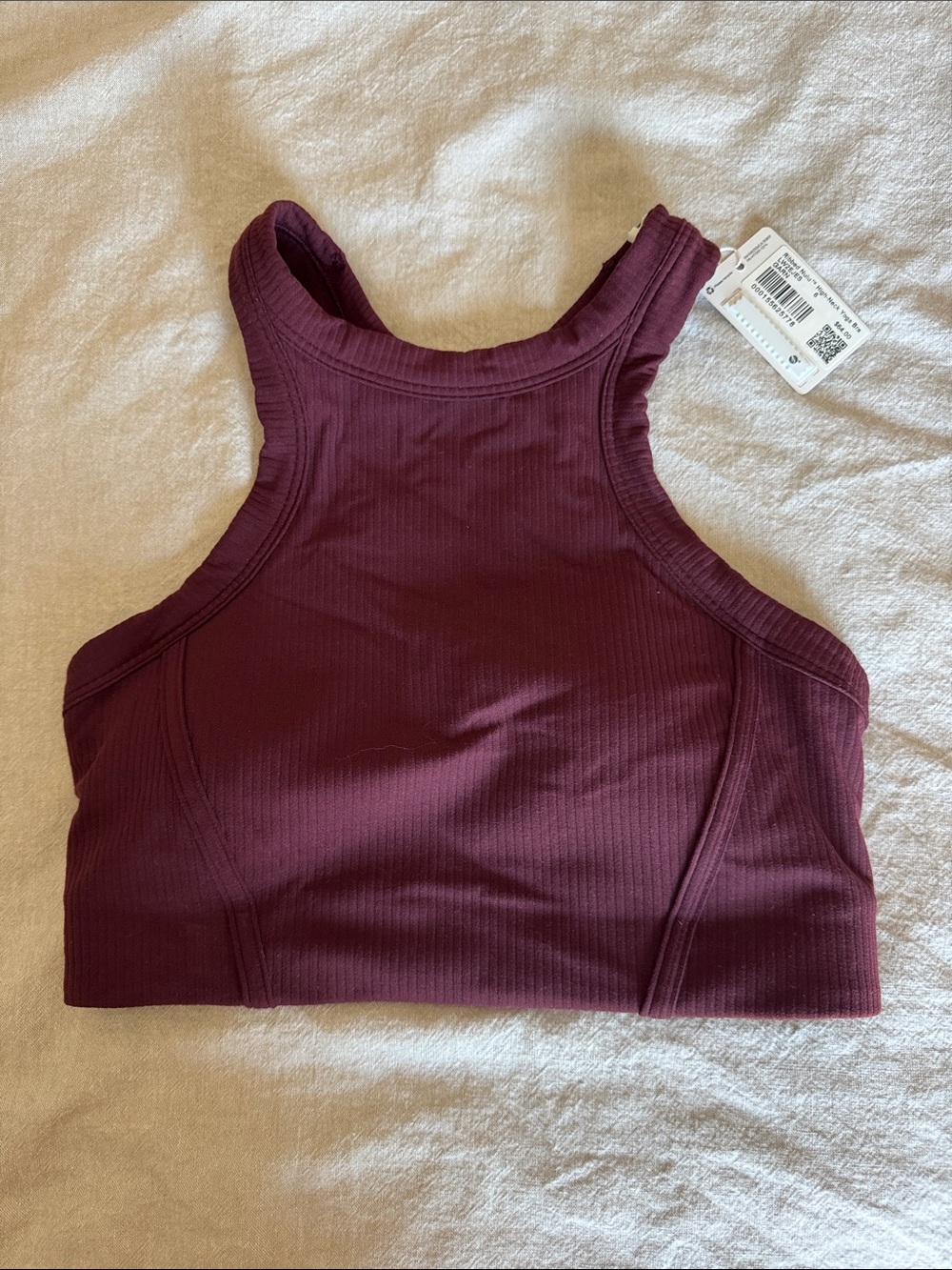 NWT Lululemon ribbed nulu high neck, yoga bra size 6 B/C cup